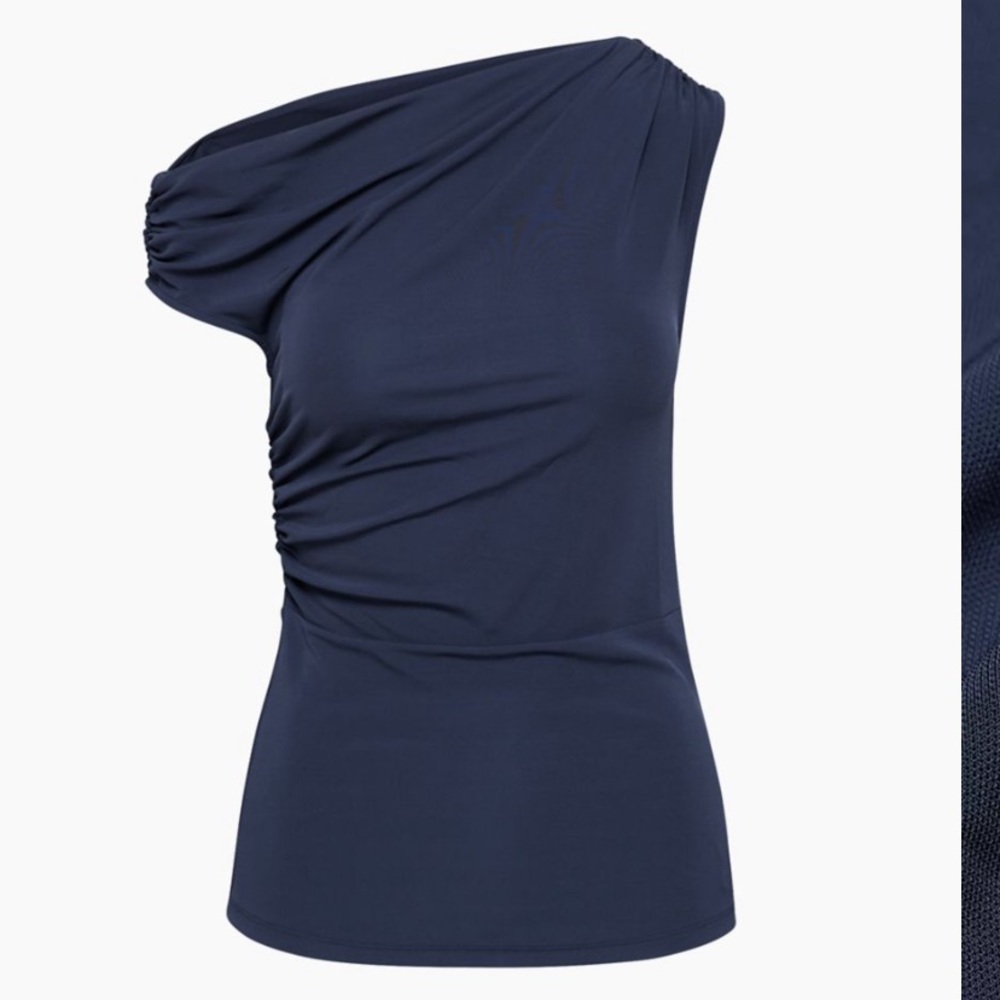 ISO Aritzia Babaton Gallery Top - Small